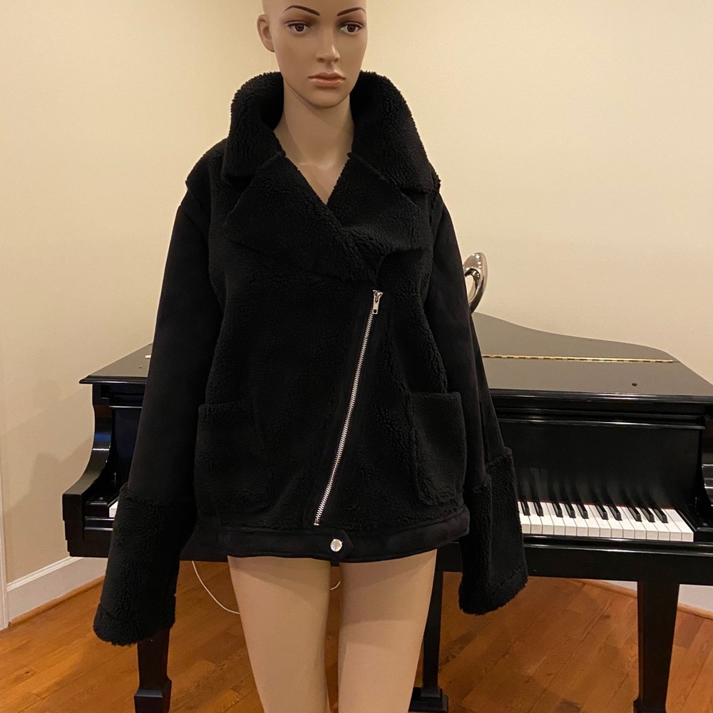 NWT Luxury Winter Minimalist Catherine Malandrino Faux Shearling  Jacket - Picture 4 of 16